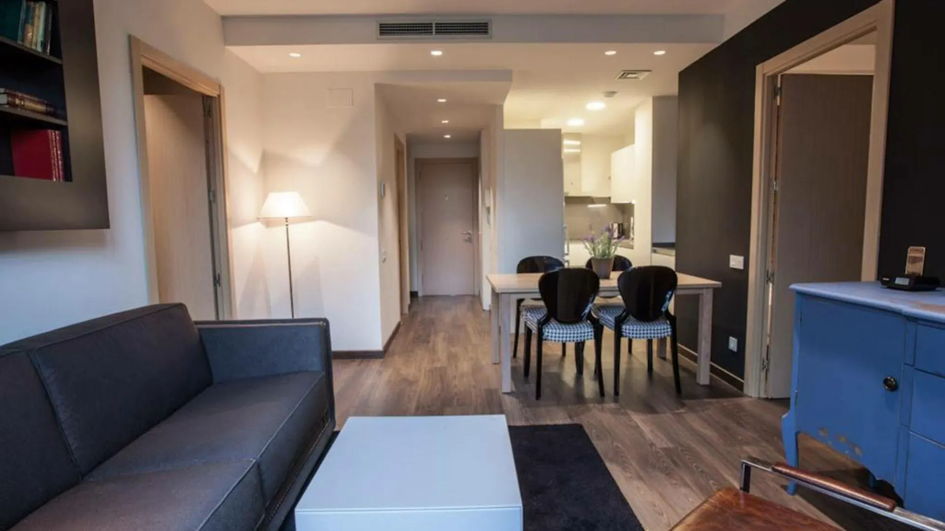 Cosmopolita Apartments Consell De Cent Barcelona 0*,  Spain