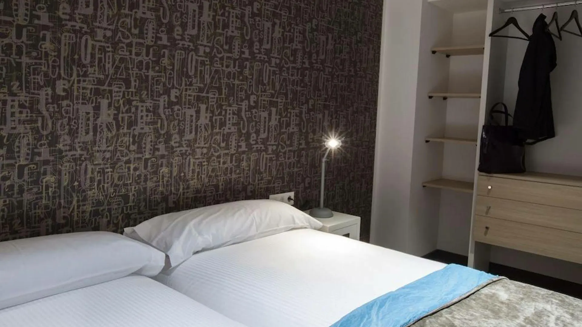 Cosmopolita Apartments Consell De Cent Barcelona