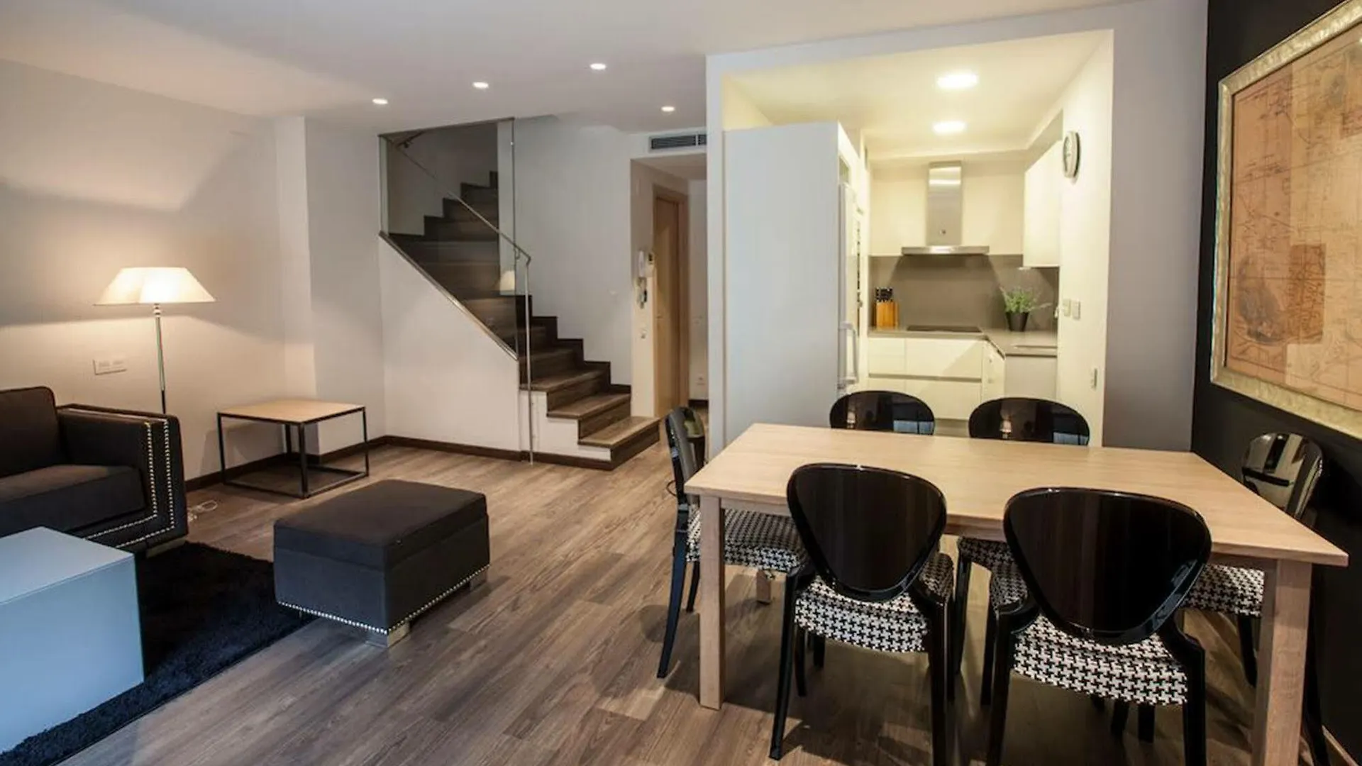 Cosmopolita Apartments Consell De Cent Barcelona